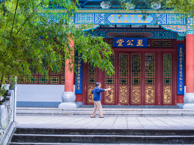云南大学11.jpg