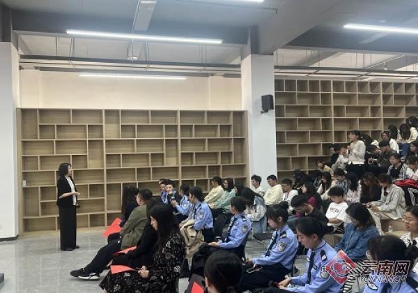 什么大学毕业可以进公安局 00306079683_7def056e.png