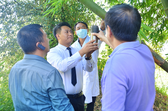 第九屆雲南青年創業省長獎提名獎馬演光大理鼎峰龍竹酒業有限公司總